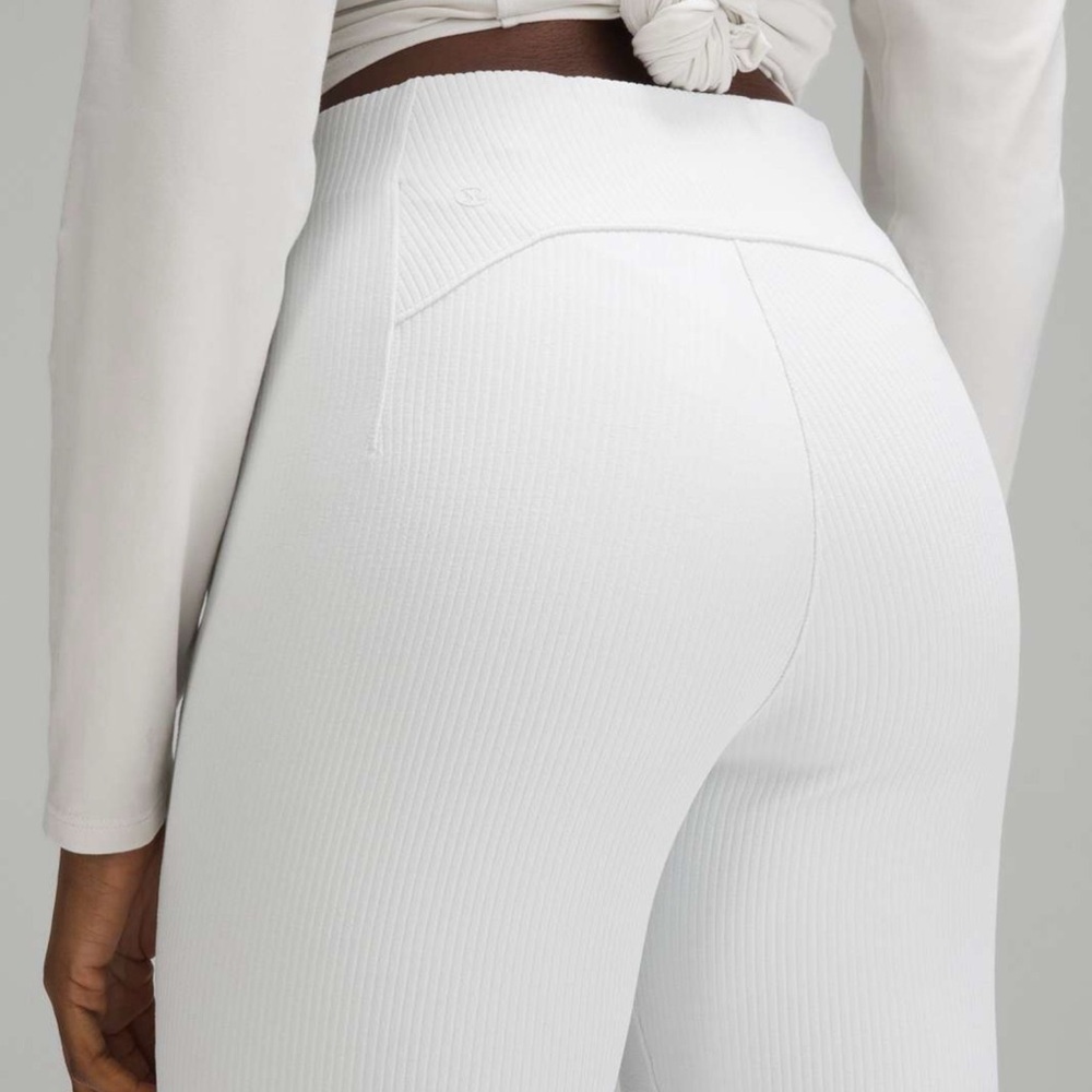 Lululemon Ribbed Softstreme Zip Leg High Rise Crop Pant Light Vapor 12 NWT - Picture 4 of 12